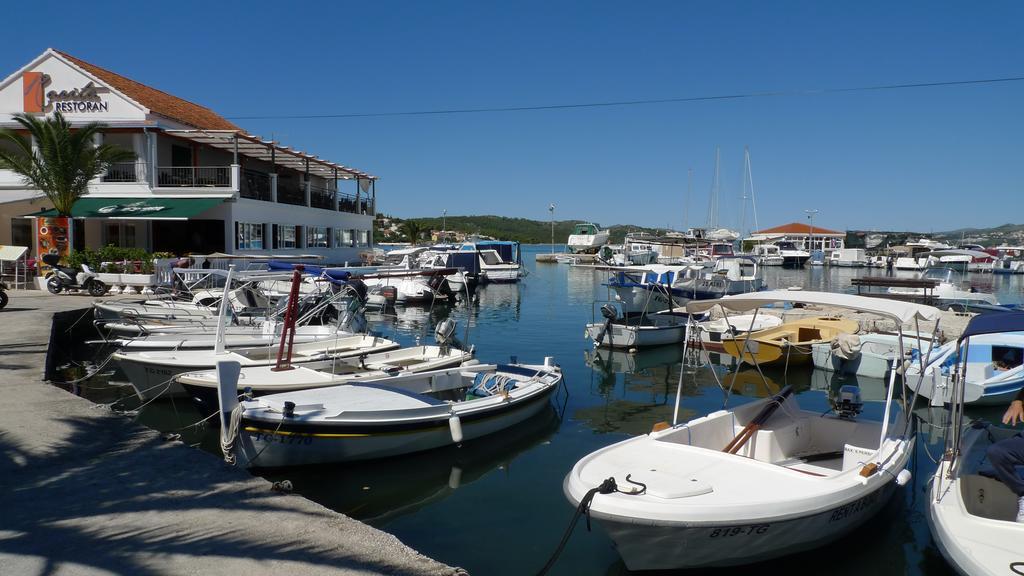 Apartments Tonka Trogir Eksteriør bilde
